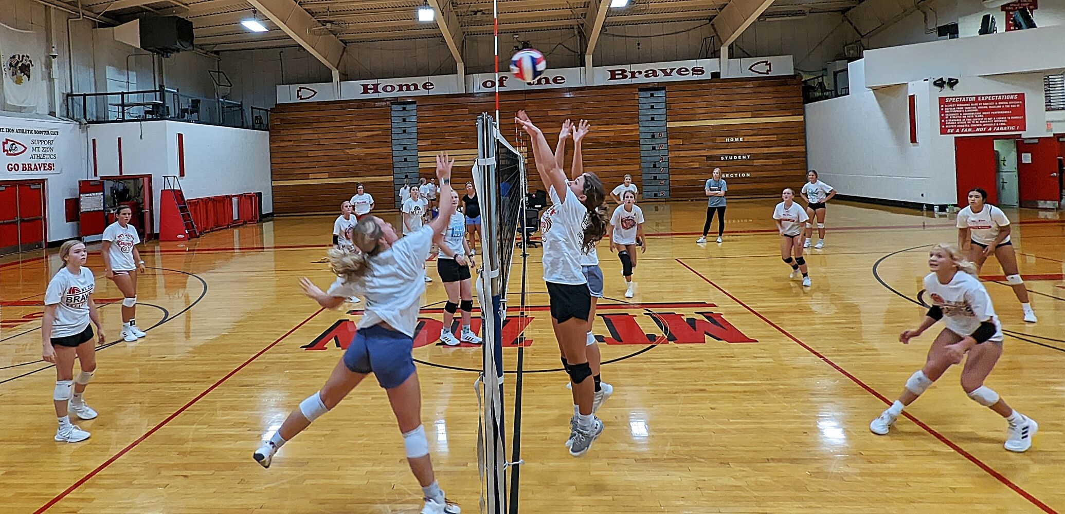 PXL_20220914_201524321_Snapseed.jpg Mount Zion volleyball
